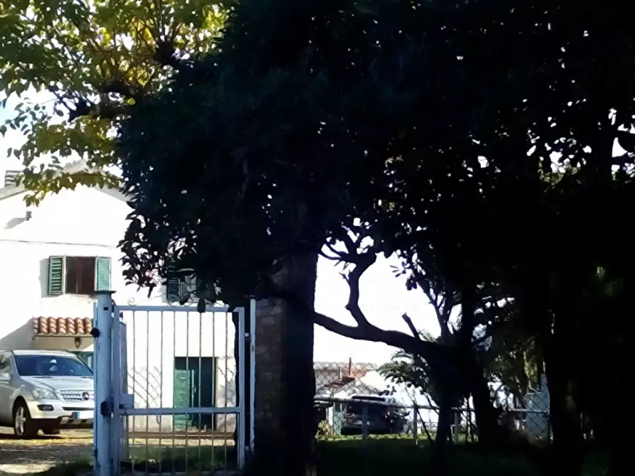 Immagine 21 di Rustico / casale in vendita  a Senigallia