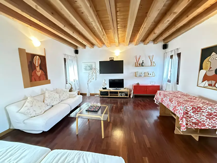 Immagine 2 di Appartamento in vendita  in via principe umberto a Este