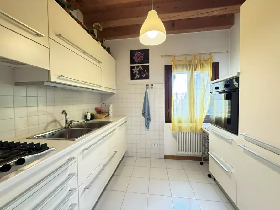 Immagine 6 di Appartamento in vendita  in via principe umberto a Este