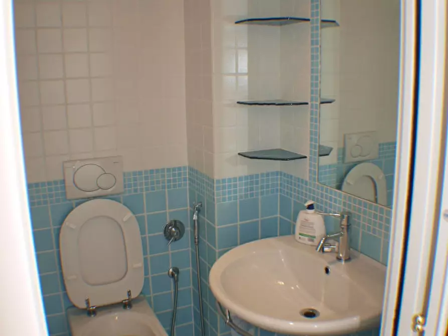 Immagine 6 di Negozio in vendita  a Senigallia