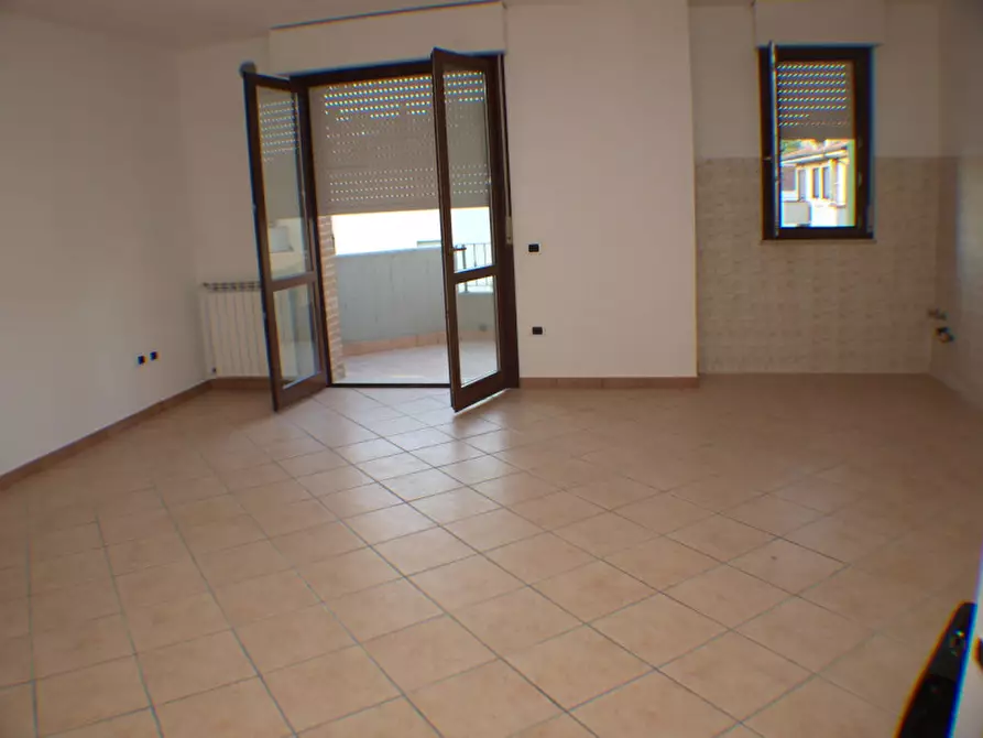 Immagine 2 di Appartamento in vendita  a Trecastelli