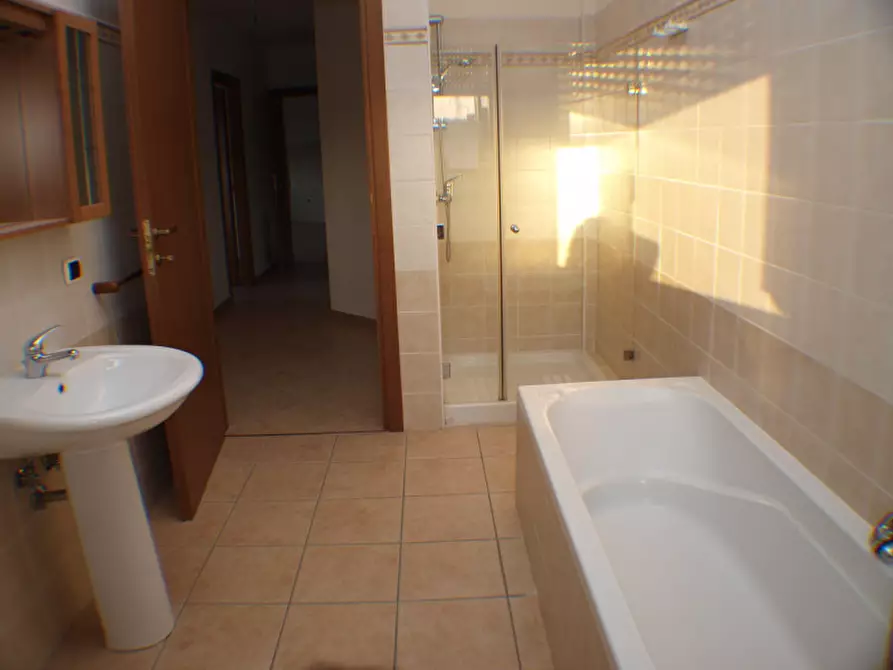 Immagine 12 di Appartamento in vendita  a Trecastelli