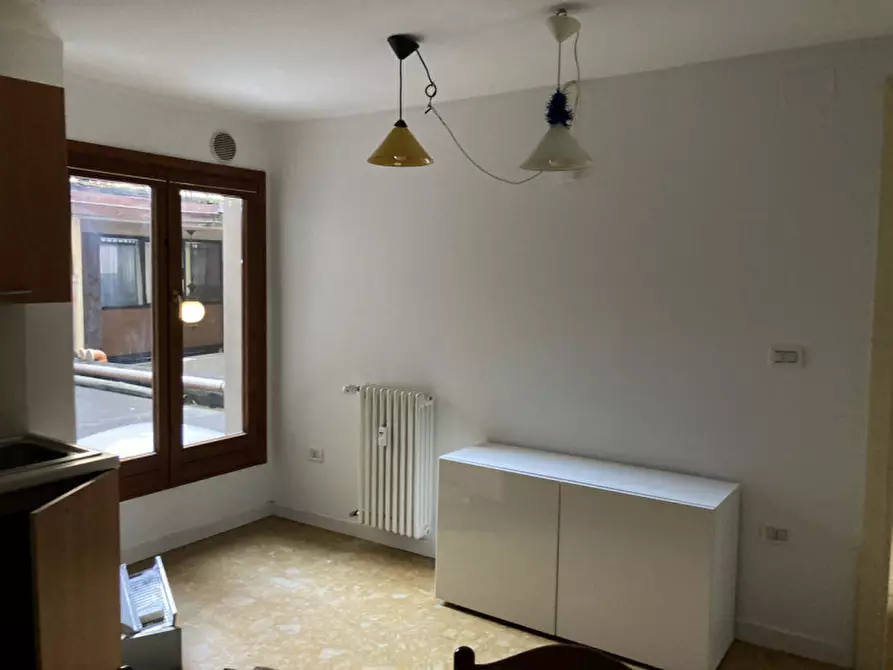 Immagine 1 di Appartamento in vendita  in Via Ognissanti a Padova