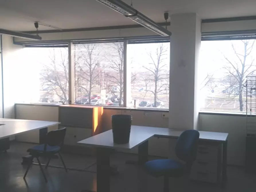 Immagine 20 di Ufficio in affitto  in VIA CROCE B. a Vimodrone