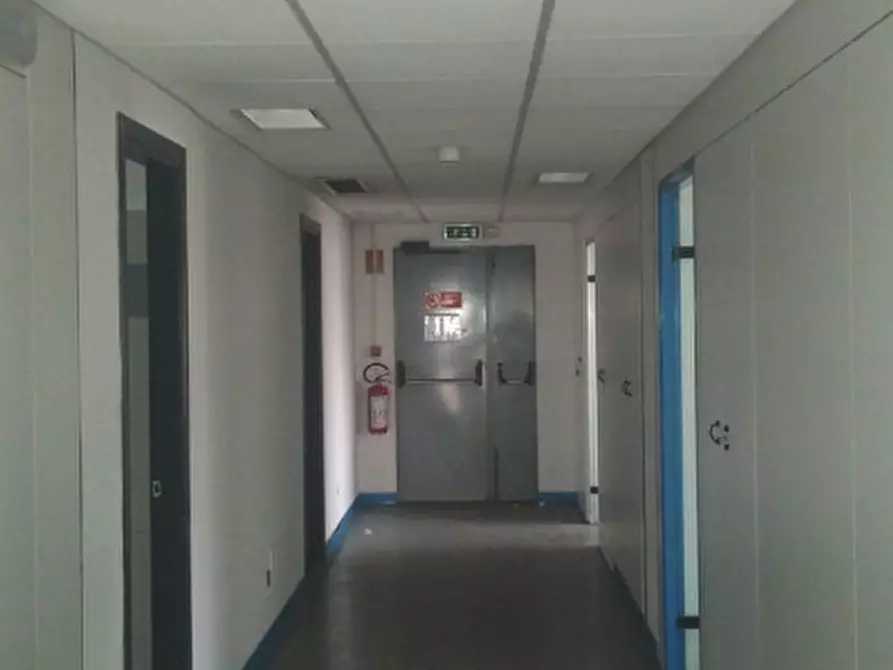 Immagine 21 di Ufficio in affitto  in VIA CROCE B. a Vimodrone