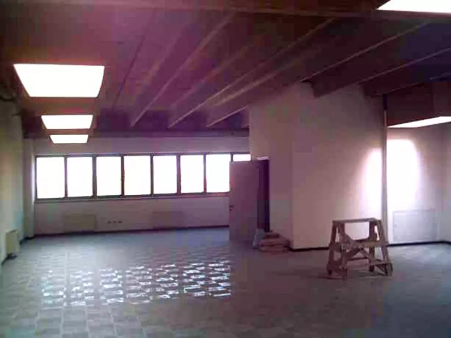 Immagine 5 di Ufficio in vendita  in VIA VERDI G. a Caponago