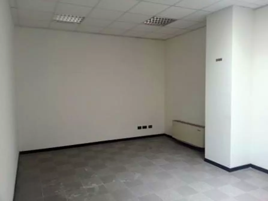 Immagine 1 di Ufficio in vendita  in VIA VERDI G. a Caponago