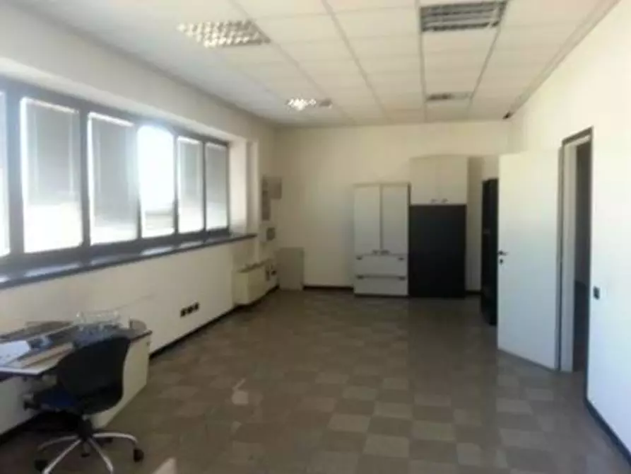 Immagine 11 di Ufficio in vendita  in VIA VERDI G. a Caponago