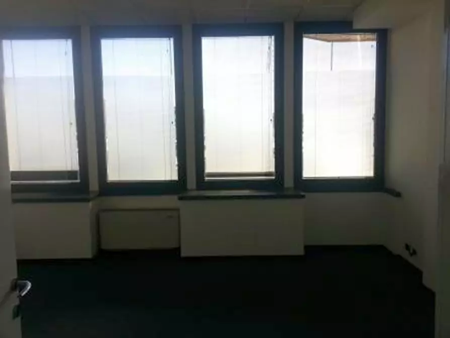 Immagine 23 di Ufficio in vendita  in VIA VERDI G. a Caponago