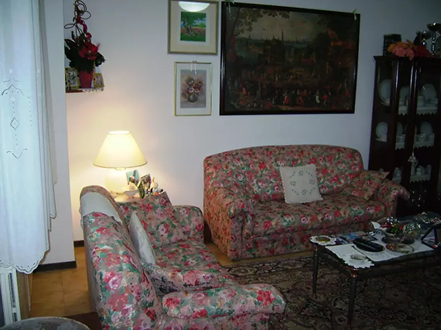 Immagine 2 di Appartamento in vendita  a San Costanzo