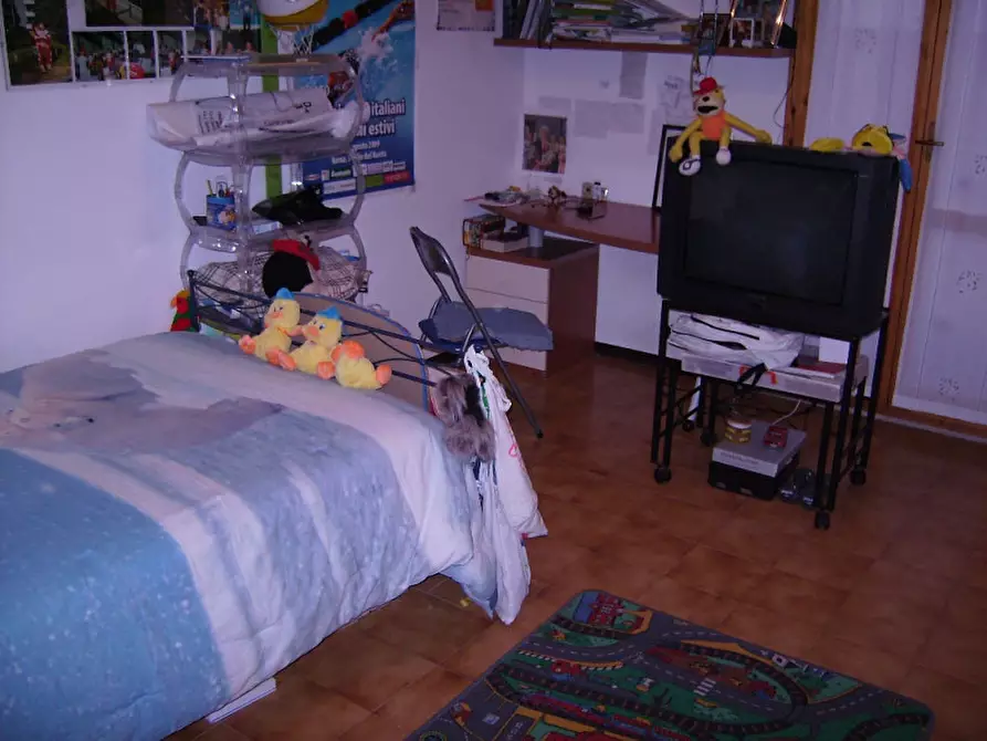 Immagine 10 di Appartamento in vendita  a San Costanzo