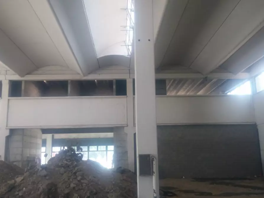 Immagine 11 di Ufficio in vendita  in VIA GALILEI GALILEO a Peschiera Borromeo