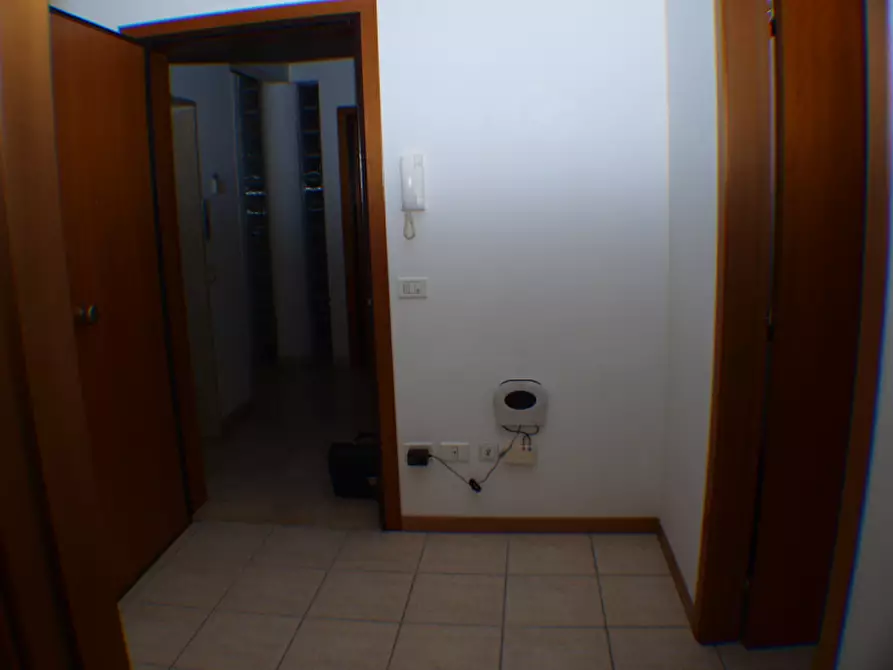 Immagine 9 di Negozio in vendita  a Senigallia