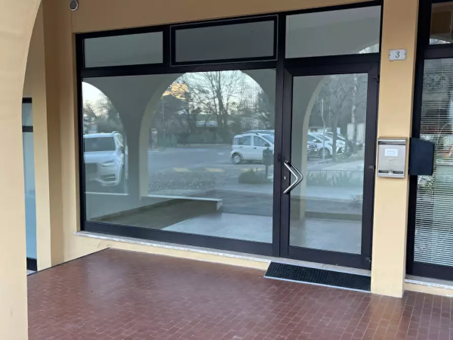 Immagine 2 di Negozio in affitto  in via Catajo a Montegrotto Terme