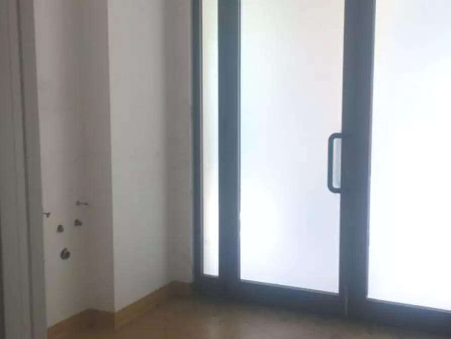 Immagine 4 di Attività commerciale in vendita  in VIA STATALE 22 a Osnago