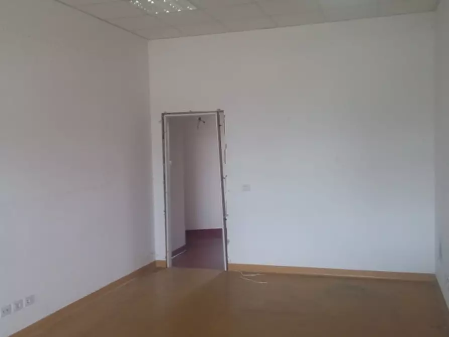 Immagine 12 di Attività commerciale in vendita  in VIA STATALE 22 a Osnago