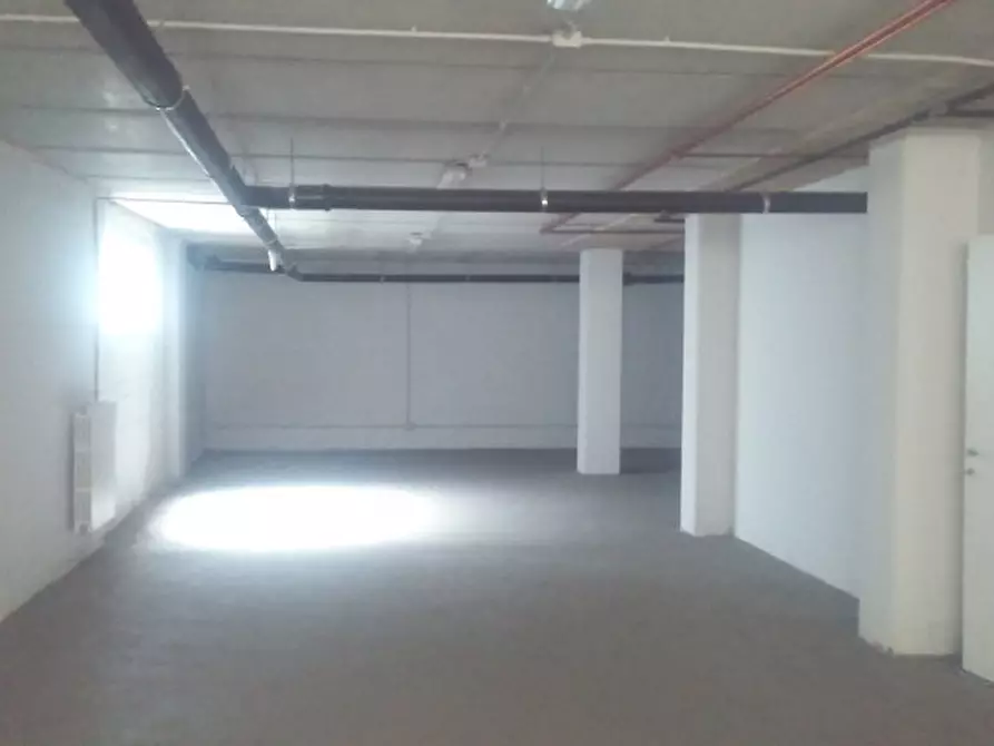 Immagine 22 di Attività commerciale in vendita  in VIA STATALE 22 a Osnago