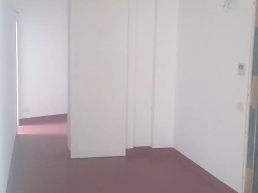 Immagine 5 di Ufficio in vendita  in VIA STATALE 22 a Osnago