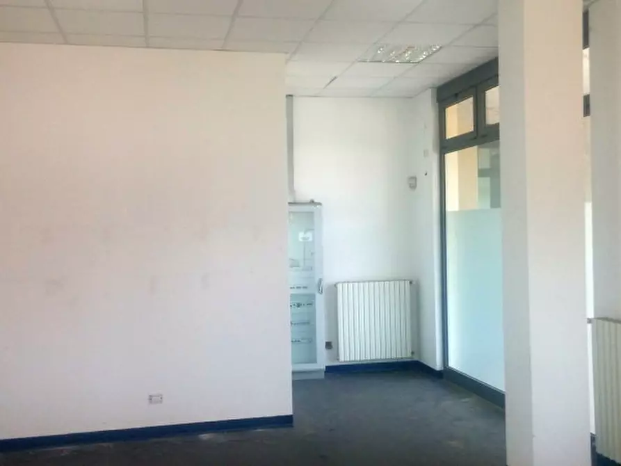 Immagine 13 di Ufficio in vendita  in VIA STATALE 22 a Osnago