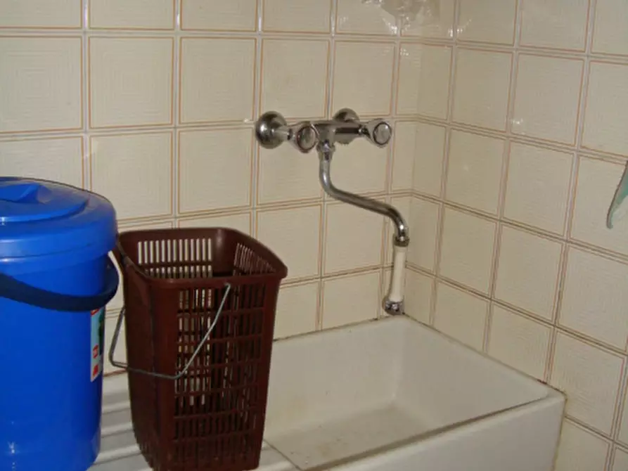 Immagine 5 di Negozio in vendita  a Senigallia