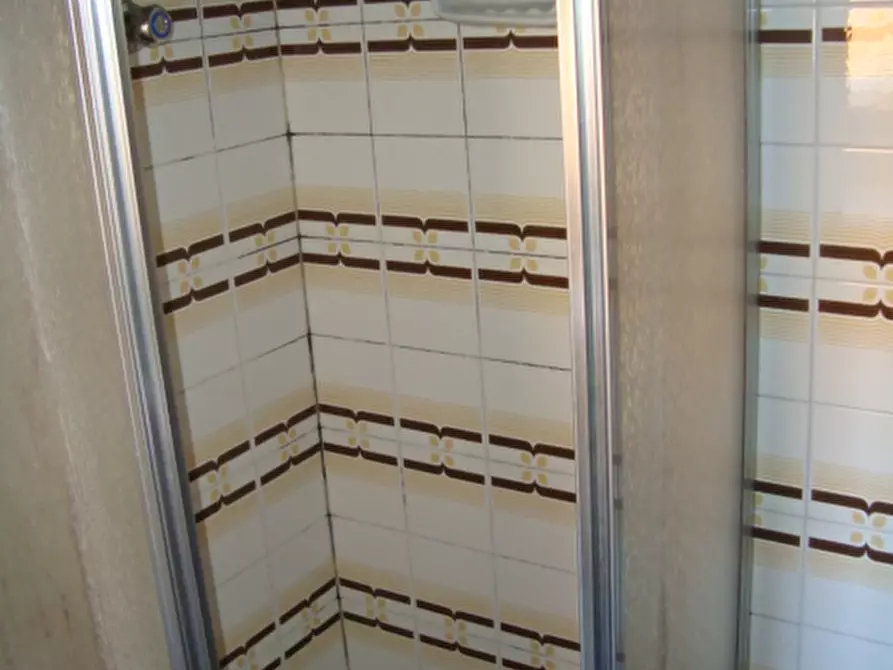 Immagine 11 di Negozio in vendita  a Senigallia