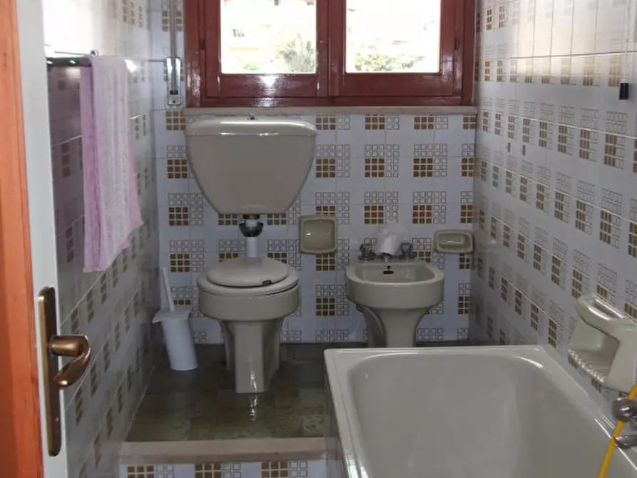 Immagine 4 di Appartamento in vendita  in via LEONARDO DA VINCI a Silvi