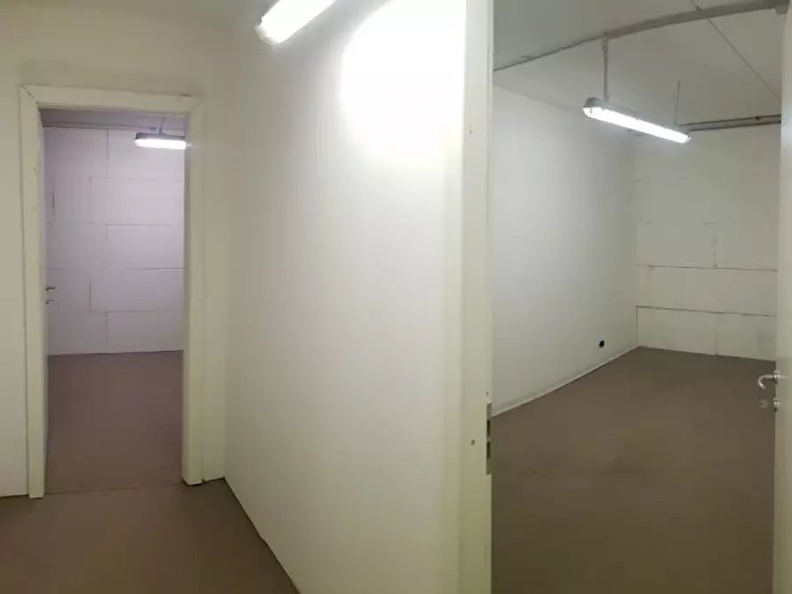 Immagine 8 di Ufficio in affitto  in MONTECCHIO MAGGIORE VIALE PIETRO CECCATO 101 a Montecchio Maggiore