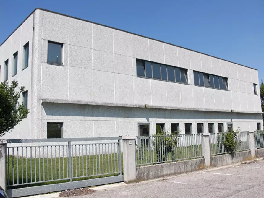 Immagine 2 di Capannone industriale in vendita  a Minerbe
