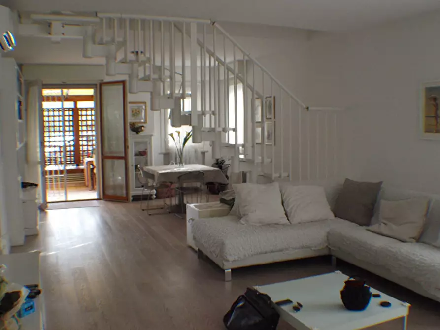 Immagine 5 di Appartamento in vendita  a Senigallia