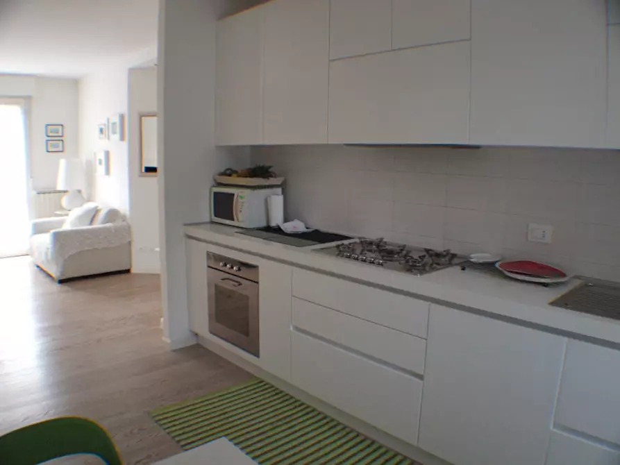 Immagine 14 di Appartamento in vendita  a Senigallia