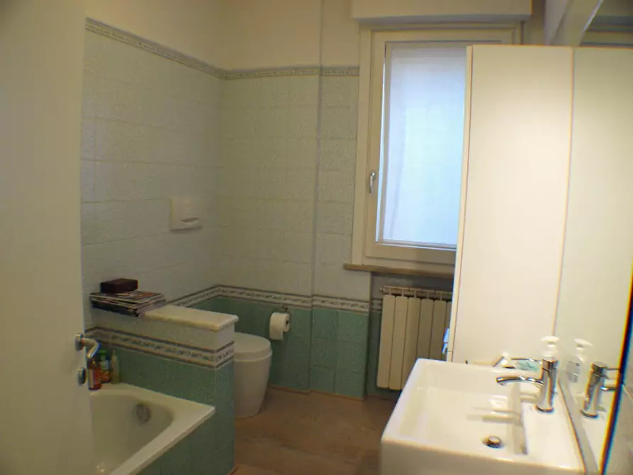 Immagine 22 di Appartamento in vendita  a Senigallia