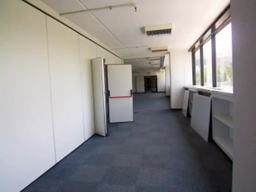 Immagine 3 di Ufficio in affitto  in STRADA 3 a Assago