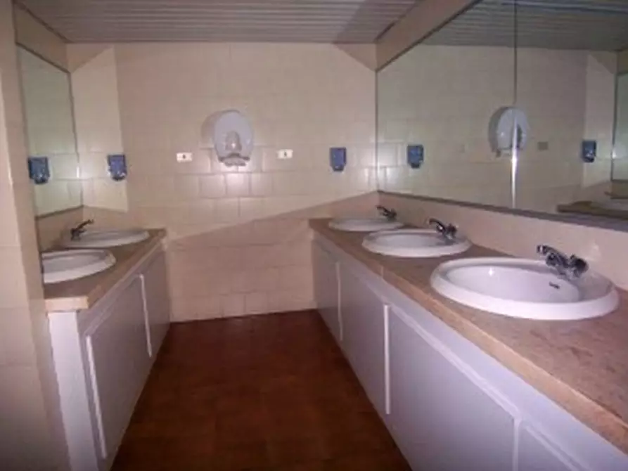 Immagine 11 di Ufficio in affitto  in STRADA 3 a Assago