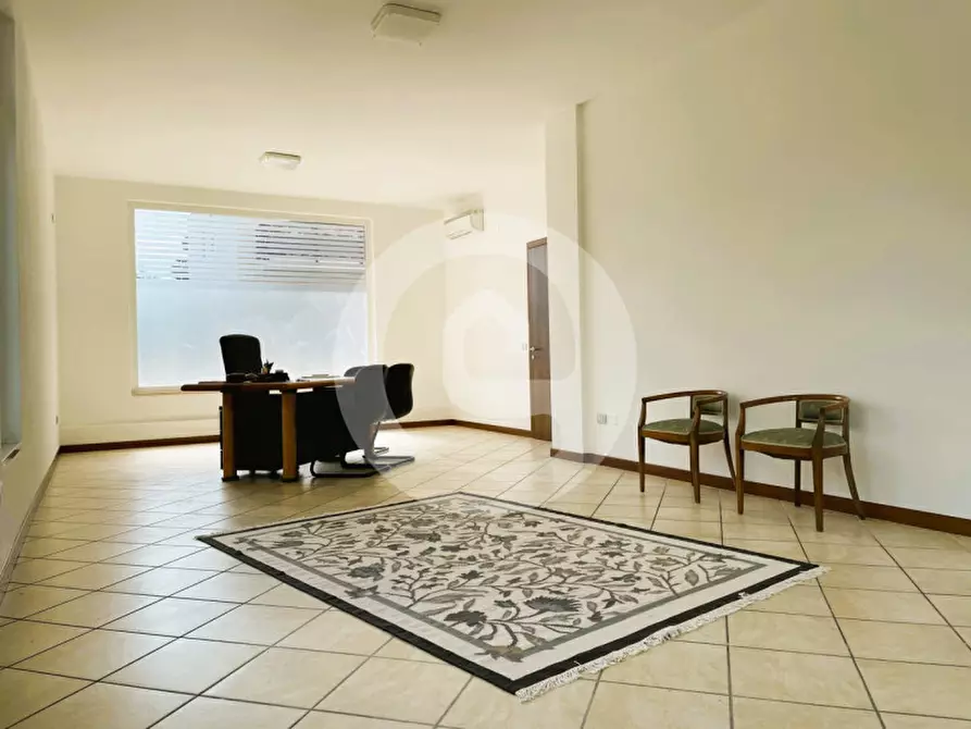 Immagine 4 di Negozio in affitto  a San Giorgio Delle Pertiche