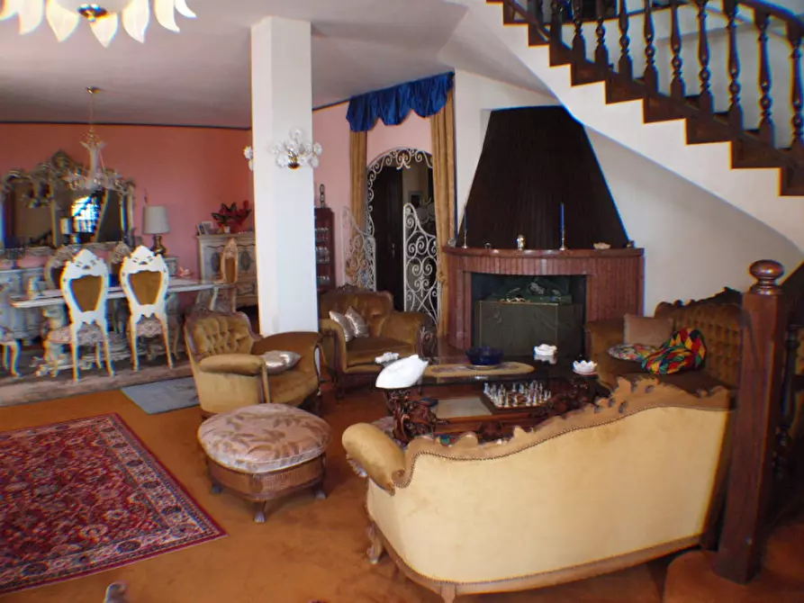 Immagine 2 di Casa indipendente in vendita  a Senigallia