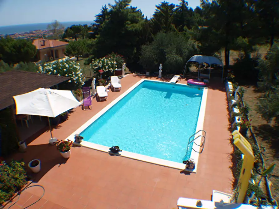 Immagine 37 di Casa indipendente in vendita  a Senigallia