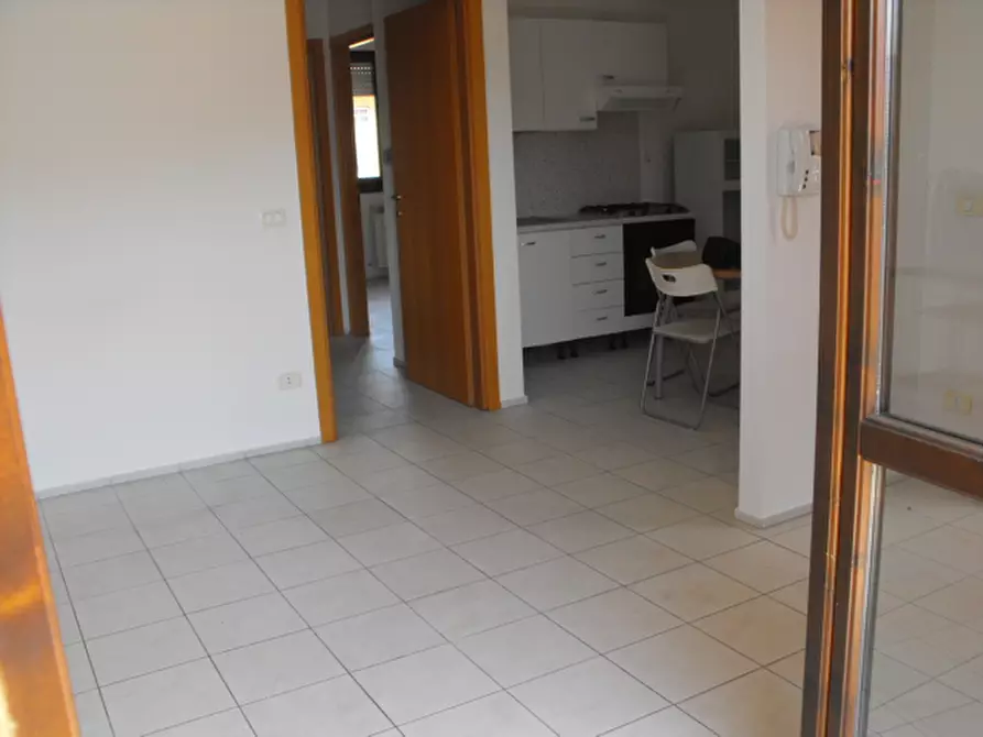 Immagine 4 di Appartamento in vendita  a Trecastelli