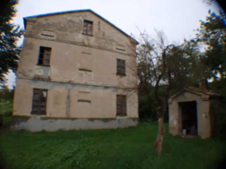 Immagine 4 di Rustico / casale in vendita  a Trecastelli