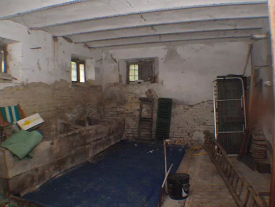 Immagine 17 di Rustico / casale in vendita  a Trecastelli