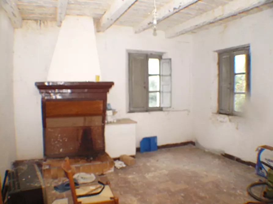 Immagine 23 di Rustico / casale in vendita  a Trecastelli