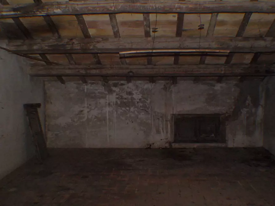 Immagine 34 di Rustico / casale in vendita  a Trecastelli