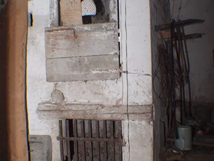 Immagine 39 di Rustico / casale in vendita  a Trecastelli