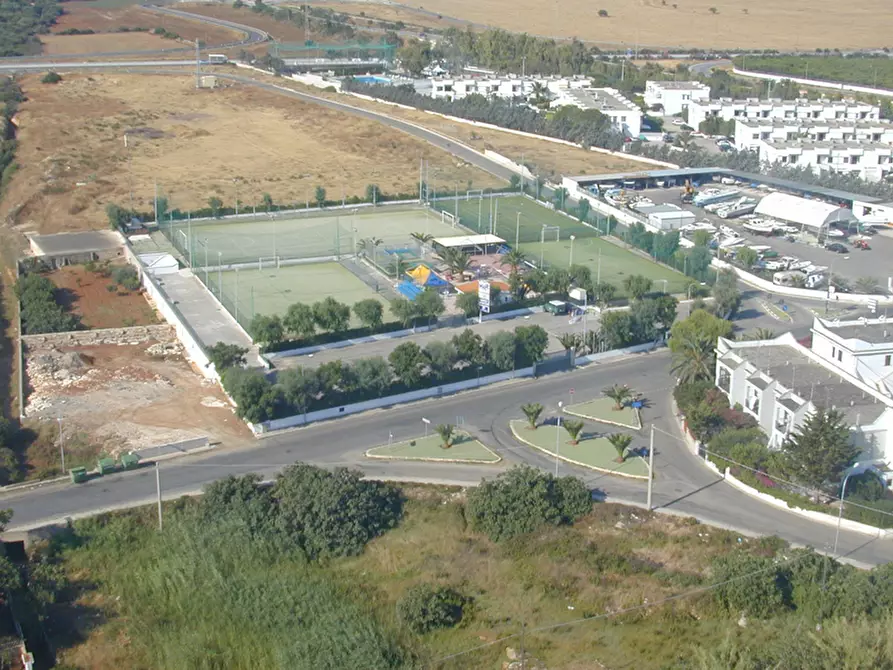 Immagine 7 di Attività commerciale in vendita  in Villanova a Ostuni