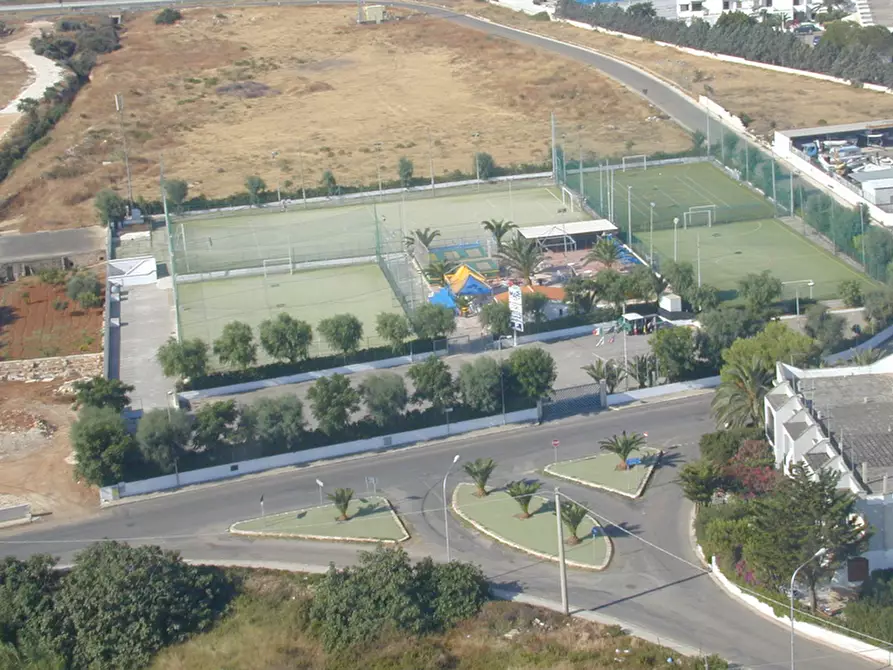 Immagine 9 di Attività commerciale in vendita  in Villanova a Ostuni