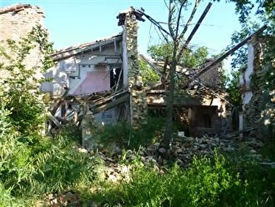 Immagine 3 di Rustico / casale in vendita  in Via Villa Parigi a Montegridolfo