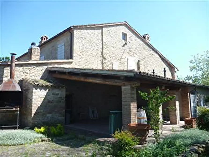 Immagine 4 di Rustico / casale in vendita  in Strada Provinciale 70 a Sassocorvaro Auditore