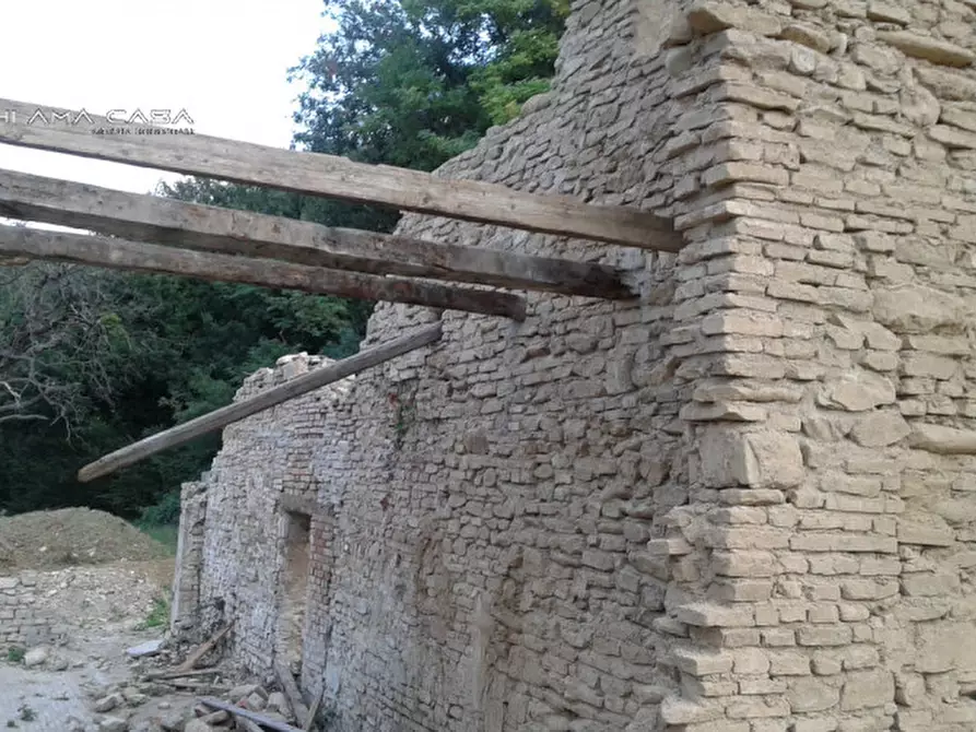 Immagine 18 di Rustico / casale in vendita  in Strada di Santa Colomba a Pesaro