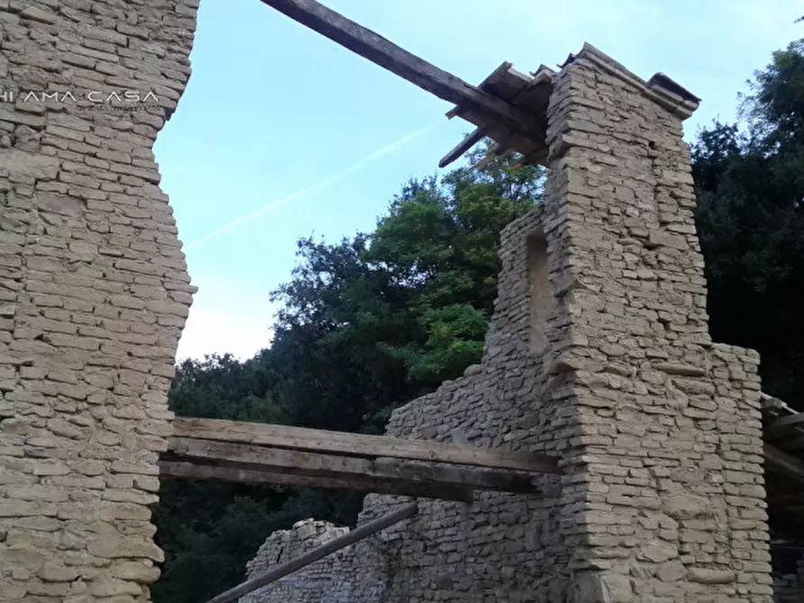 Immagine 22 di Rustico / casale in vendita  in Strada di Santa Colomba a Pesaro