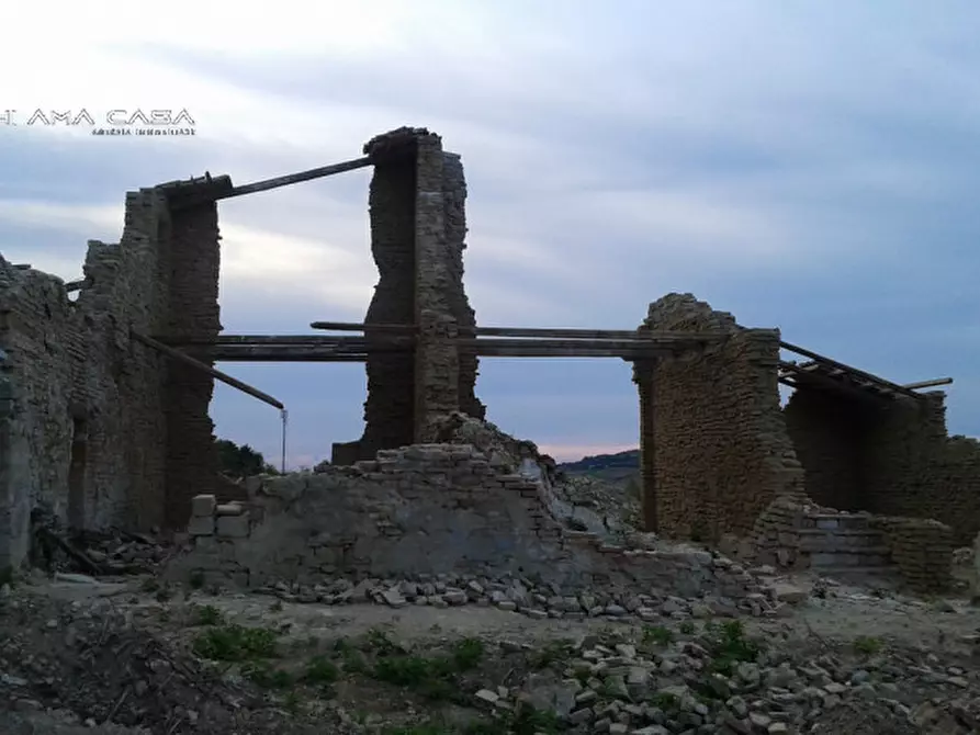 Immagine 23 di Rustico / casale in vendita  in Strada di Santa Colomba a Pesaro
