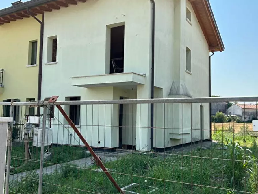 Immagine 1 di Casa bifamiliare in vendita  in Zona Frati a Portogruaro